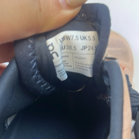 On Running Cloud X 3 Sneakers - Size 7.5 - N163-3 - Picture 8 of 8